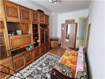 Apartament 2 camere  de vanzare  in zona de sus