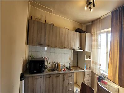 VANDUT !! Doar 28000 euro pt apartament de 50 mp str Saturn etajul 10 si in rate