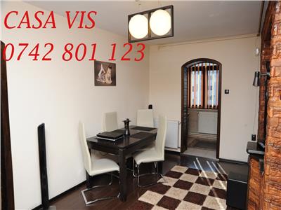 VANDUT !! Apartament cu 3 camere, etajul 2, zona de jos