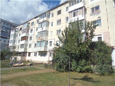 VANDUT !!! Cel mai ieftin apartament cu 3 camere str OItuz 33, pret