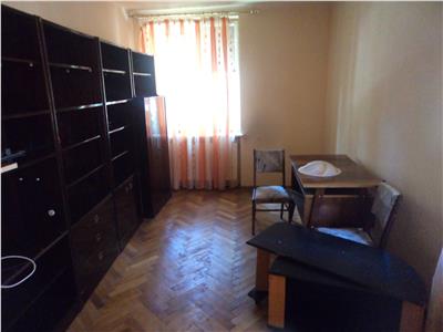 VANDUT !!! Cel mai ieftin apartament cu 3 camere str OItuz 33, pret