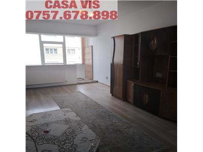 Apartament cu 3 camere in zona de sus, bloc nou, etajul 1